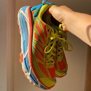 Hoka Mafate 2. Sold out color way, hardly worn.